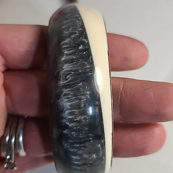 Vintage Brass Bangle Bundle - Picture 7 of 10